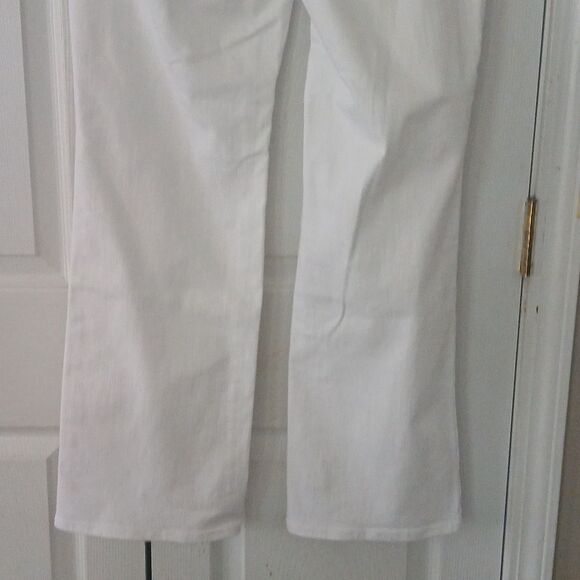 Talbots white Curvy Barely Boot Jeans  Sz 10 NWOT - Picture 5 of 9